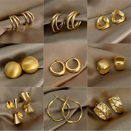 Vintage Gold Earrings - Retro Chic Jewelry